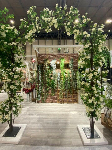 Luxury Artificial Silk Rose Arch Tree