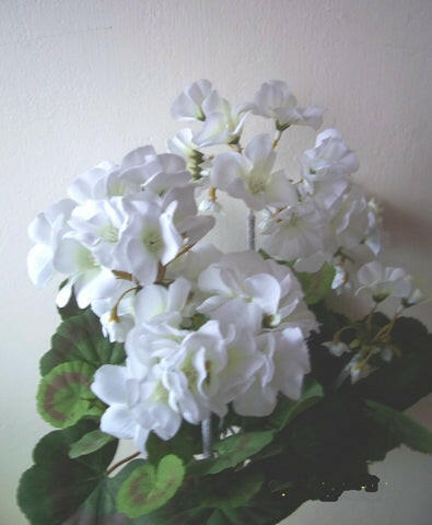 Artificial Silk Geranium Bush