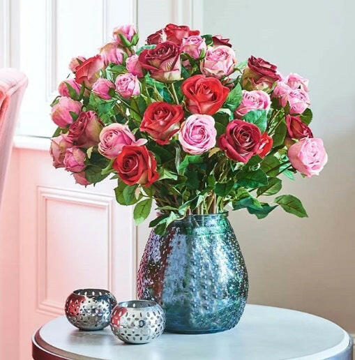 Justartificial.co.uk amore & english roses shown together in a vase