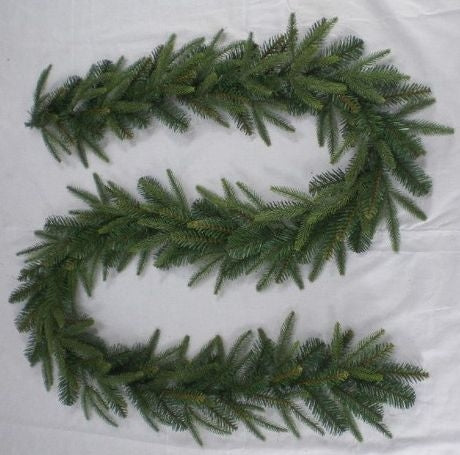 5 artificial christmas decorations perfect for this festive season