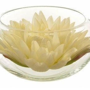 Artificial Silk Water Lily in a clear Glass Round Dish