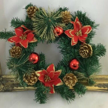 Artificial Spruce Wreath with Pine Cones / 3 Red Poinsettia