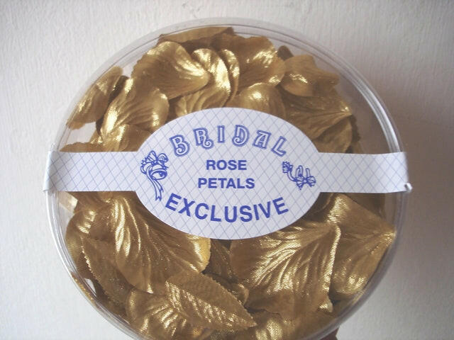 Artificial Silk Rose Petal pieces in a Box