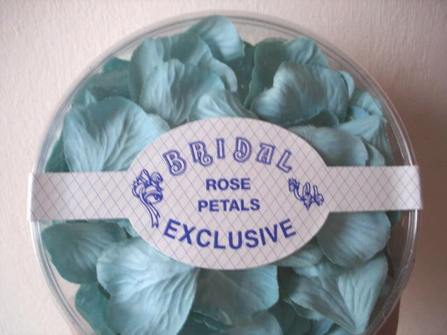Artificial Silk Rose Petal pieces in a Box