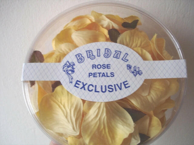 Artificial Silk Rose Petal pieces in a Box