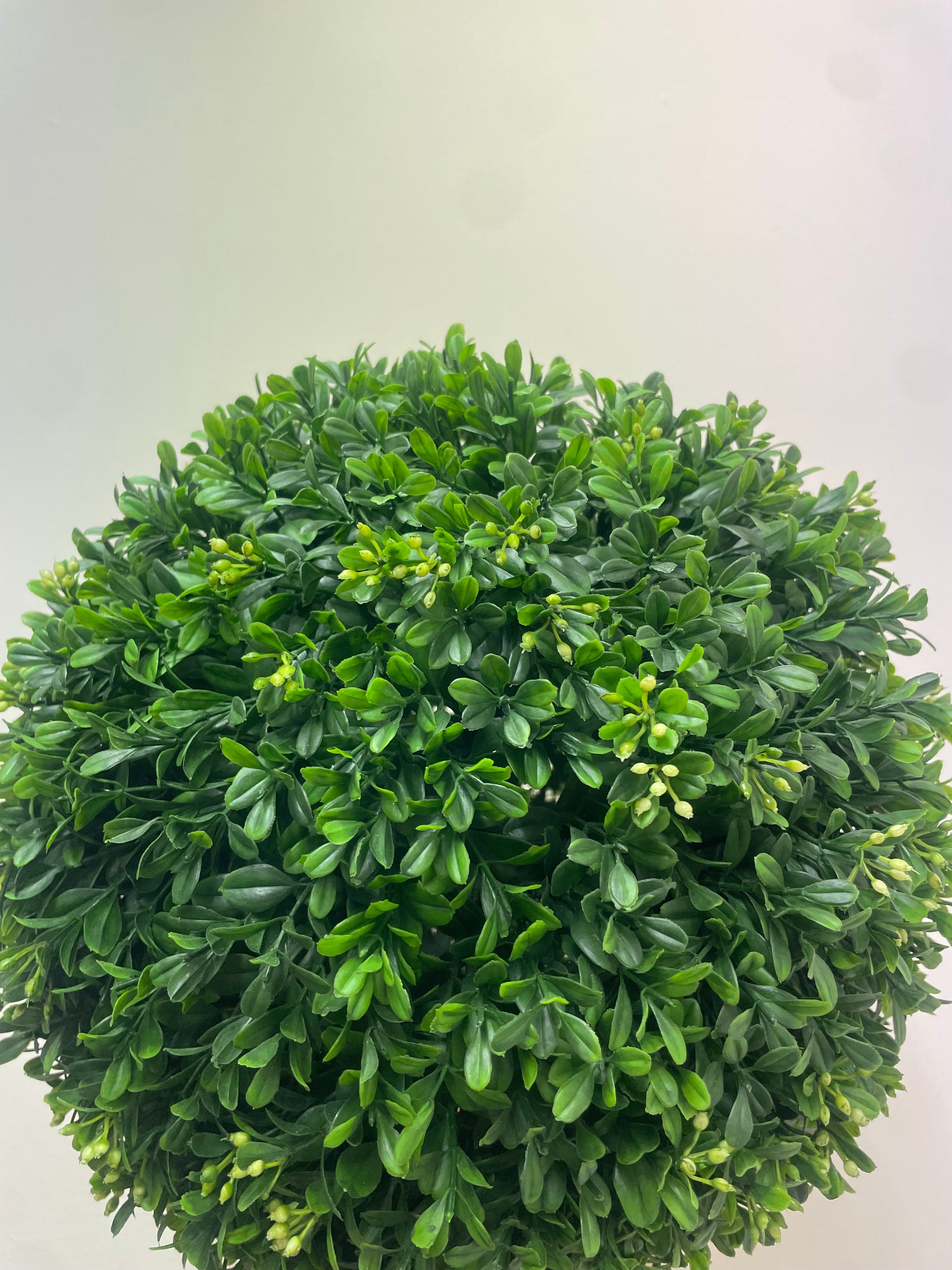 Artificial Boxwood Ball with Seeds