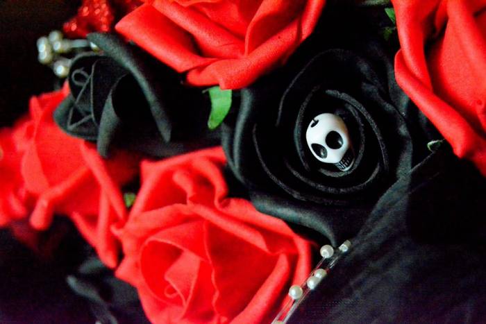 Showing our artificial silk Colourfast Roses, sent in by one of our customers which she customised bouquet for her Halloween Wedding